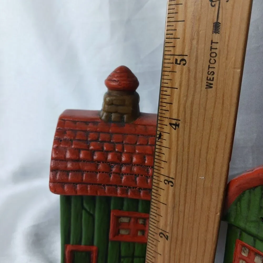 BARN CERAMIC SALT & PEPPER SHAKER SET